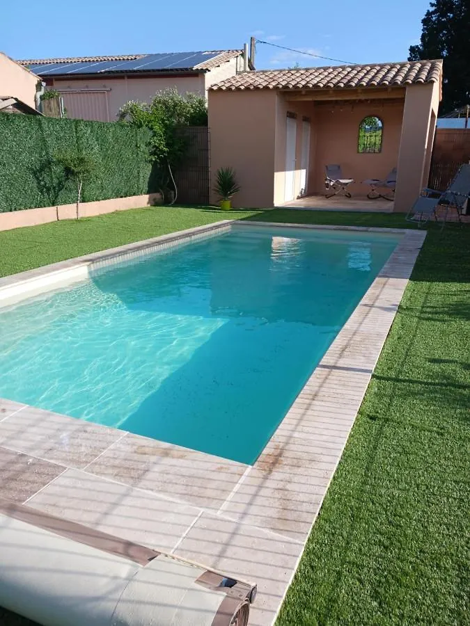 ****  Vents D'Anges Bed & Breakfast Sainte-Cecile-les-Vignes France